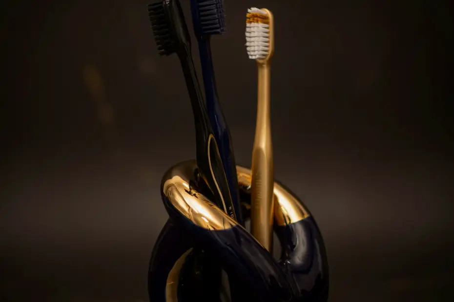 Glossy White Toothbrush Holder | Modern Vanity Decor for Small Bathrooms | Ood Design